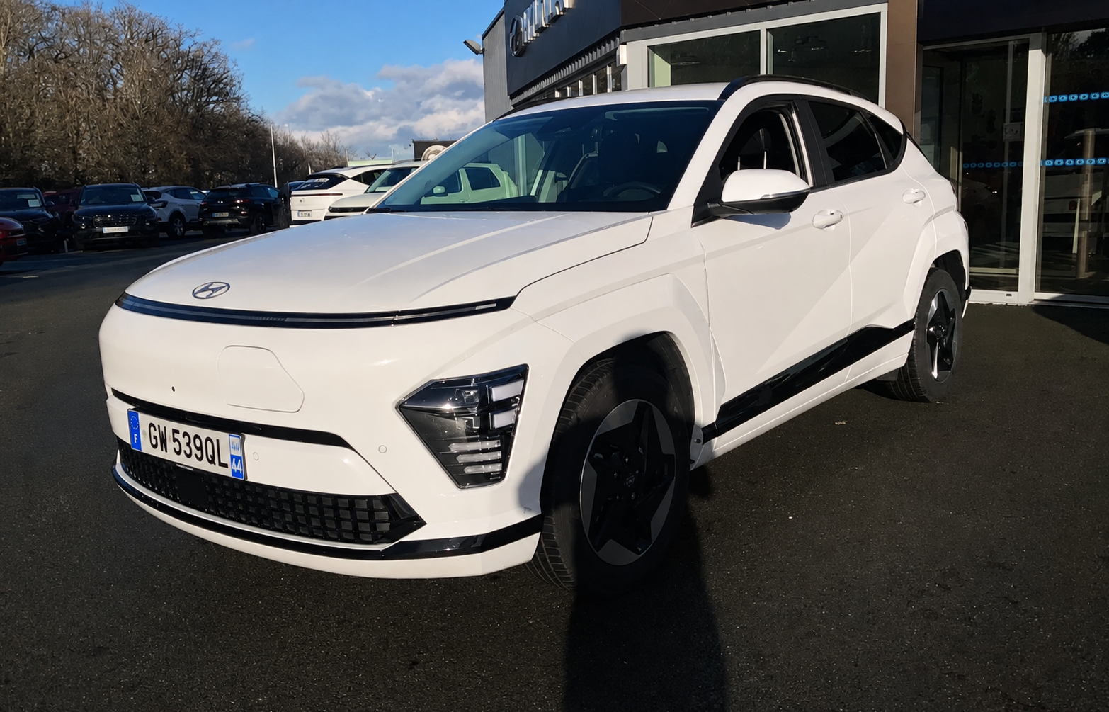 1 Hyundai KONA ELECTRIC PREMIUM – Image 1