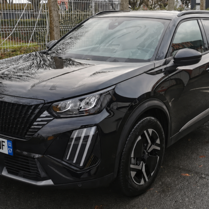 PEUGEOT e-2008 54 Kwh
